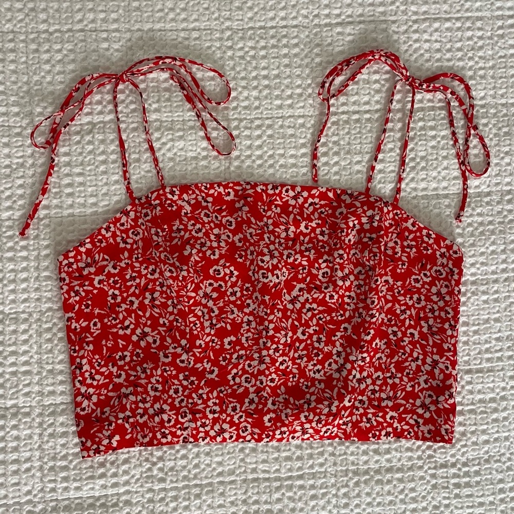 Dynamite Red Floral Crop Top